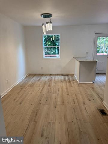 708 OLDE GREENWICH CIR, Fredericksburg, VA 22408