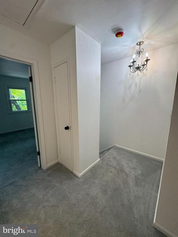 708 OLDE GREENWICH CIR, Fredericksburg, VA 22408