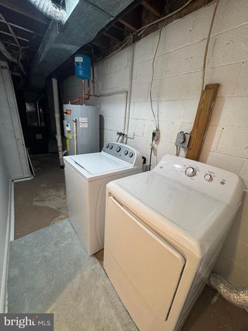 708 OLDE GREENWICH CIR, Fredericksburg, VA 22408