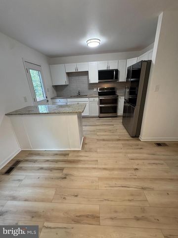 708 OLDE GREENWICH CIR, Fredericksburg, VA 22408