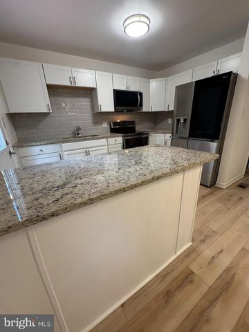 708 OLDE GREENWICH CIR, Fredericksburg, VA 22408