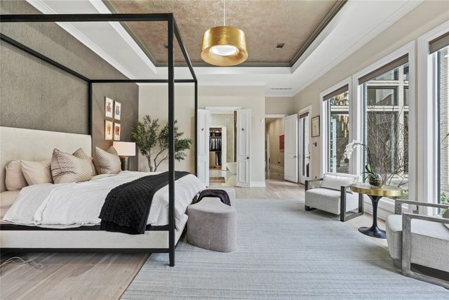 17632 Harbord Oaks Circle, Dallas, TX 75252