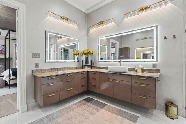 17632 Harbord Oaks Circle, Dallas, TX 75252