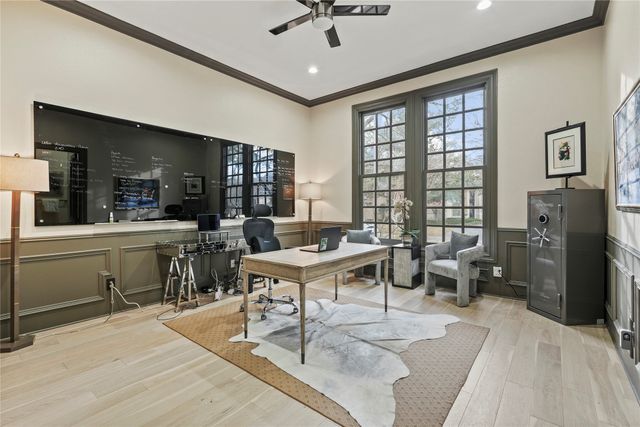 17632 Harbord Oaks Circle, Dallas, TX 75252