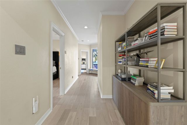 17632 Harbord Oaks Circle, Dallas, TX 75252