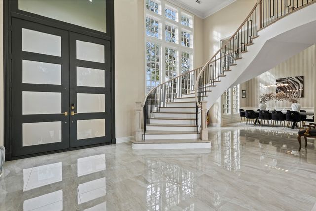 17632 Harbord Oaks Circle, Dallas, TX 75252