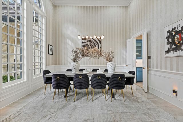 17632 Harbord Oaks Circle, Dallas, TX 75252