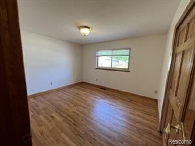 8905 Danzig Street, Livonia, MI 48150