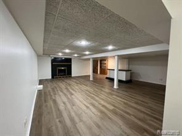 8905 Danzig Street, Livonia, MI 48150