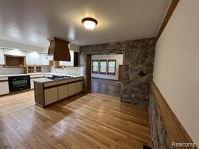 8905 Danzig Street, Livonia, MI 48150