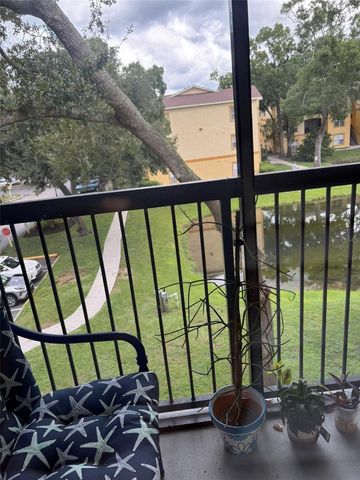 5602 PINNACLE HEIGHTS CIRCLE 312, Tampa, FL 33624