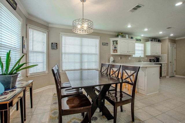 37 Emerald Drive, Maumelle, AR 72113