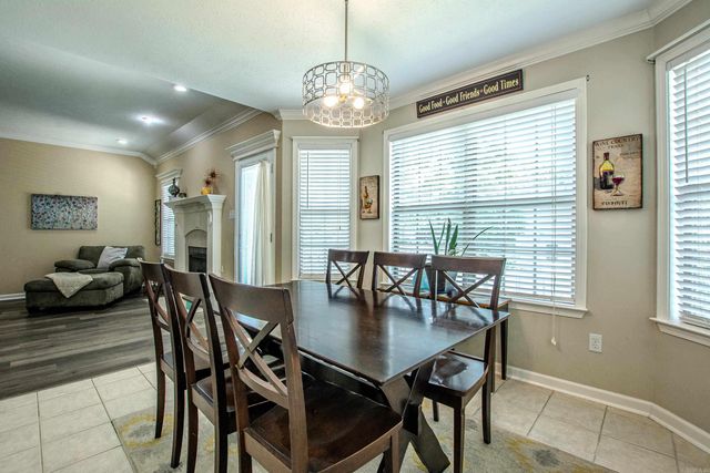 37 Emerald Drive, Maumelle, AR 72113