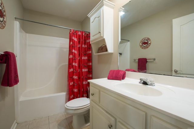 37 Emerald Drive, Maumelle, AR 72113