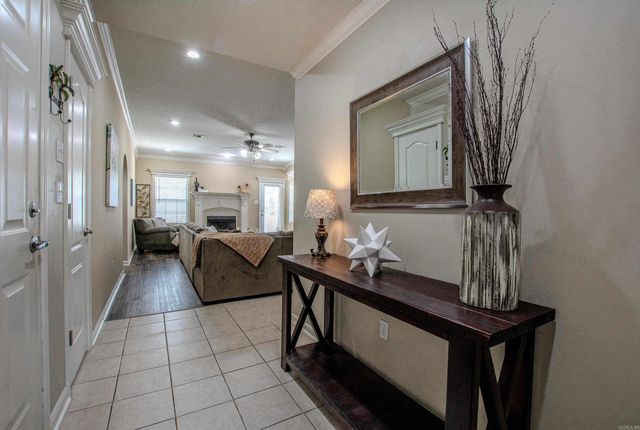 37 Emerald Drive, Maumelle, AR 72113