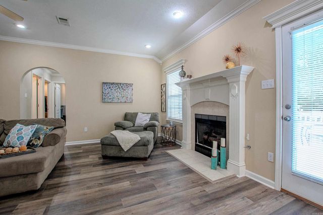 37 Emerald Drive, Maumelle, AR 72113