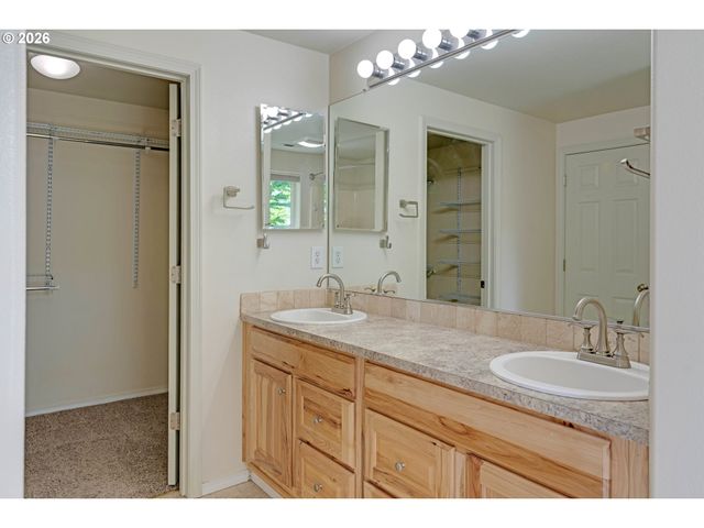 16085 Sw AUDUBON St 102, Beaverton, OR 97003