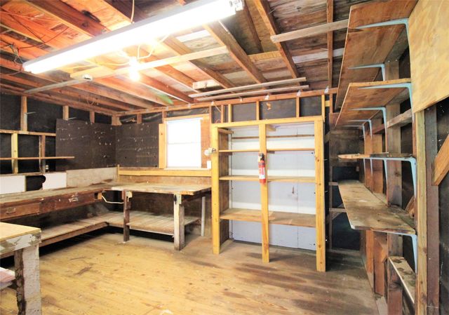 301 19th Avenue N, Texas City, TX 77590