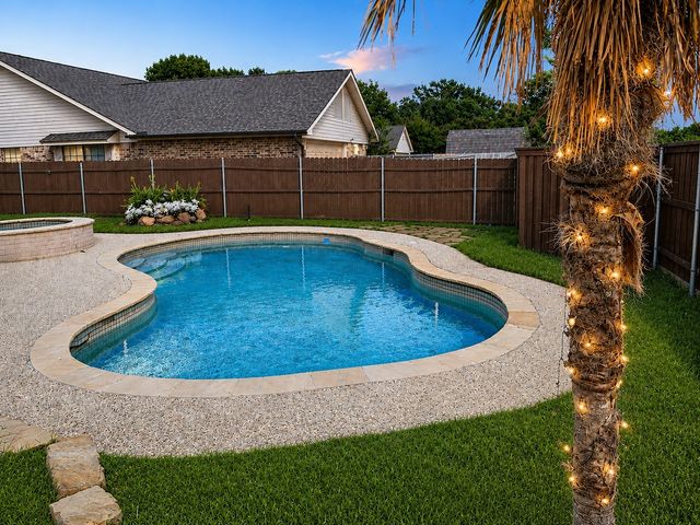 1308 Mullins Drive, Plano, TX 75025