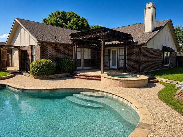 1308 Mullins Drive, Plano, TX 75025