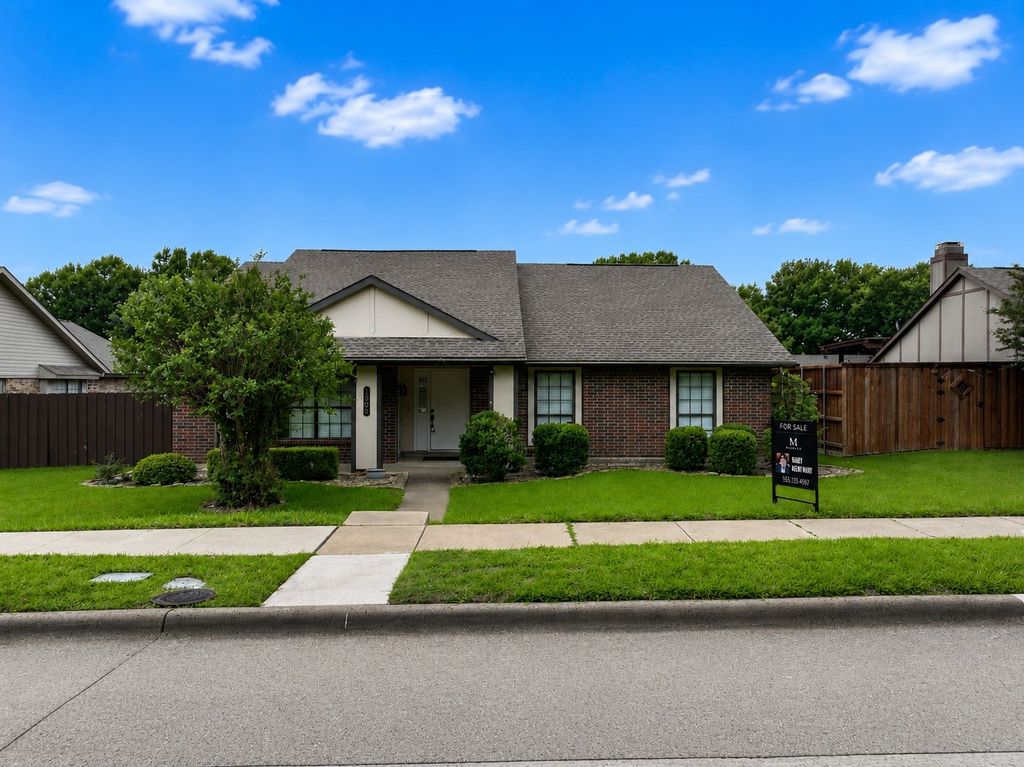 1308 Mullins Drive, Plano, TX 75025