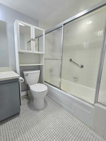 2103 Lucaya Bend E-2, Coconut Creek, FL 33066