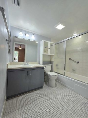 2103 Lucaya Bend E-2, Coconut Creek, FL 33066