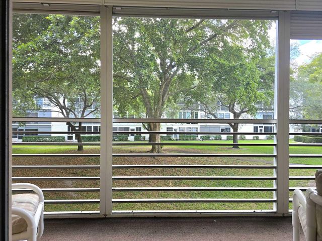 2103 Lucaya Bend E-2, Coconut Creek, FL 33066