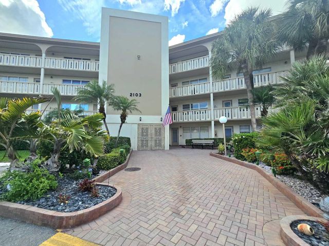 2103 Lucaya Bend E-2, Coconut Creek, FL 33066