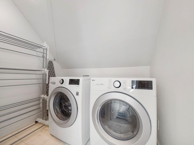 2240 Wroxton Road, Houston, TX 77005