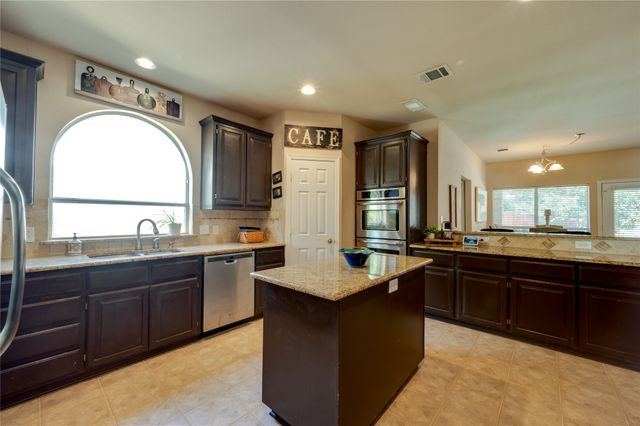 1405 Kingsbrook Circle, Mckinney, TX 75072