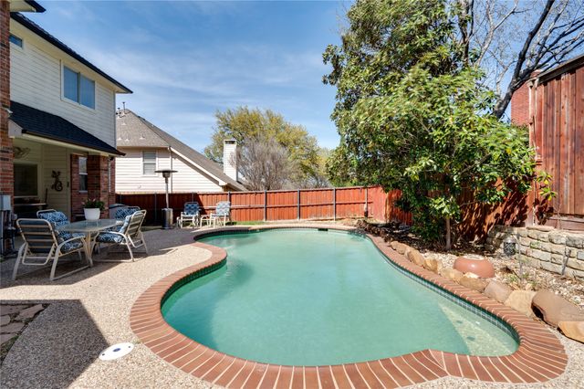 1405 Kingsbrook Circle, Mckinney, TX 75072