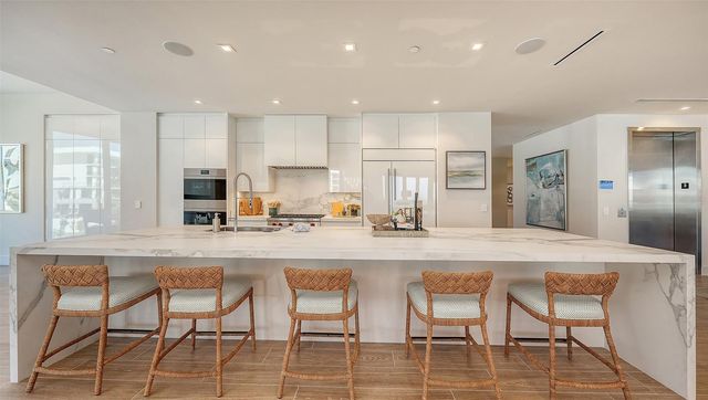 1561 GULF OF MEXICO DRIVE 304, Longboat Key, FL 34228