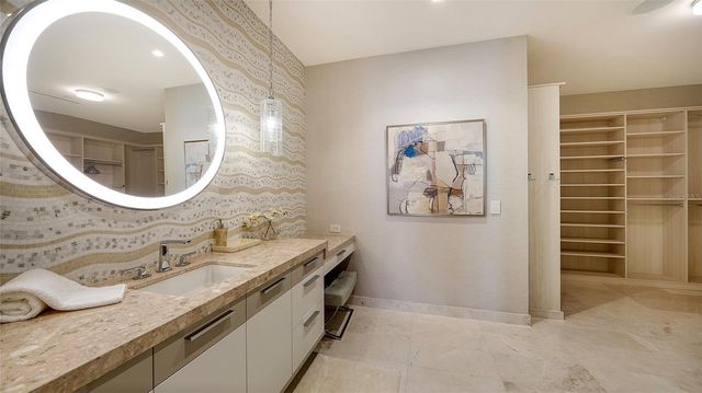 1561 GULF OF MEXICO DRIVE 304, Longboat Key, FL 34228