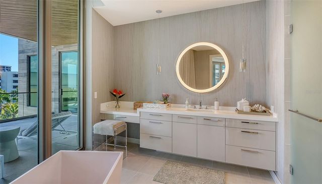 1561 GULF OF MEXICO DRIVE 304, Longboat Key, FL 34228