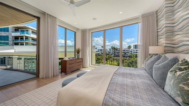 1561 GULF OF MEXICO DRIVE 304, Longboat Key, FL 34228