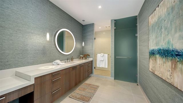 1561 GULF OF MEXICO DRIVE 304, Longboat Key, FL 34228