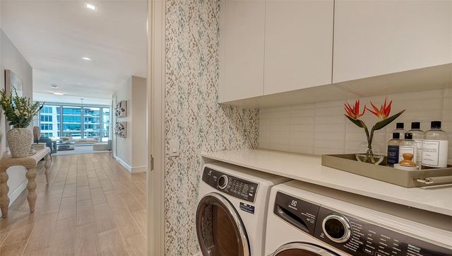 1561 GULF OF MEXICO DRIVE 304, Longboat Key, FL 34228