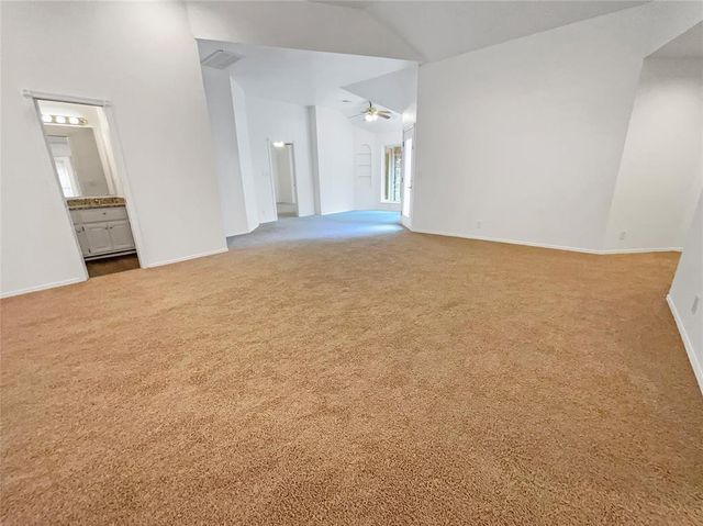 11708 Hollyrock Drive, Yukon, OK 73099