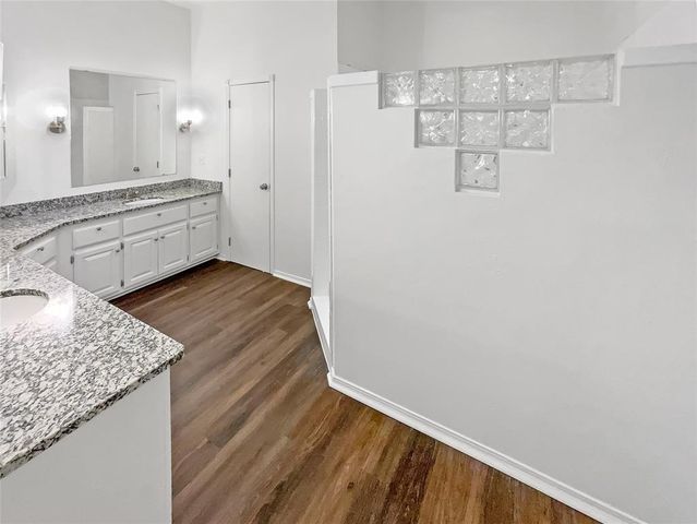 11708 Hollyrock Drive, Yukon, OK 73099