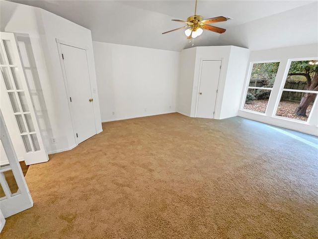 11708 Hollyrock Drive, Yukon, OK 73099