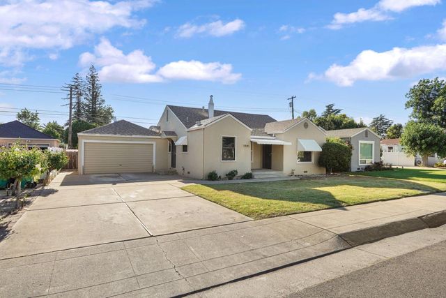 1221 S Pleasant Ave, Lodi, CA 95240