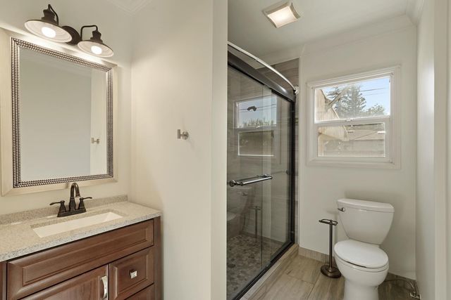 1221 S Pleasant Ave, Lodi, CA 95240