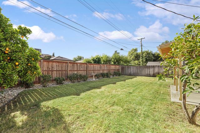 1221 S Pleasant Ave, Lodi, CA 95240