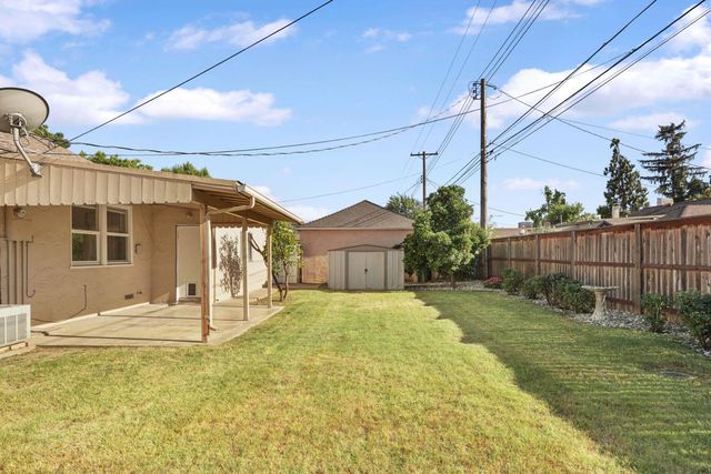 1221 S Pleasant Ave, Lodi, CA 95240