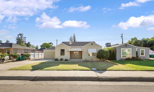 1221 S Pleasant Ave, Lodi, CA 95240