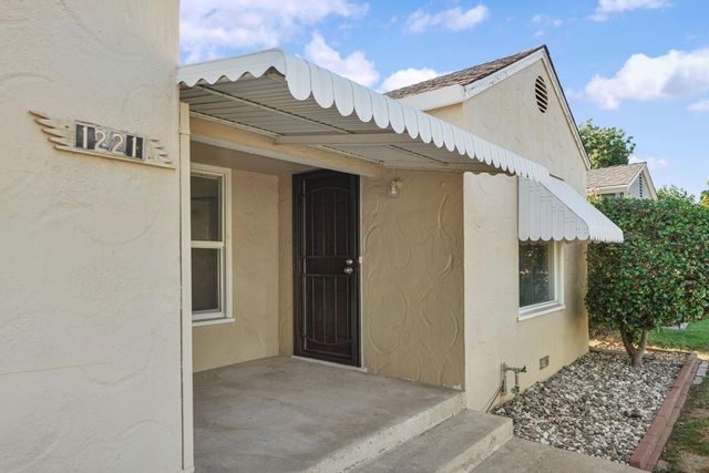 1221 S Pleasant Ave, Lodi, CA 95240