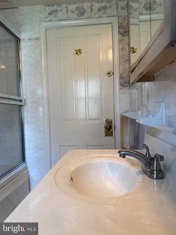 623 KNOLL AVE, Penndel, PA 19047