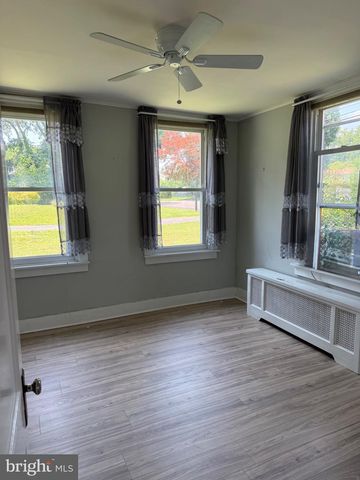 623 KNOLL AVE, Penndel, PA 19047