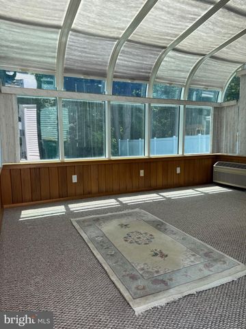 623 KNOLL AVE, Penndel, PA 19047
